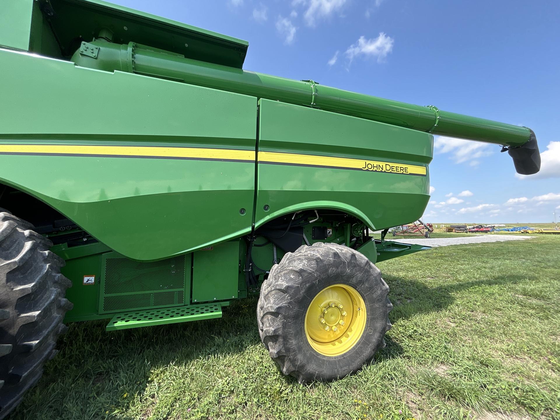 2017 John Deere S680