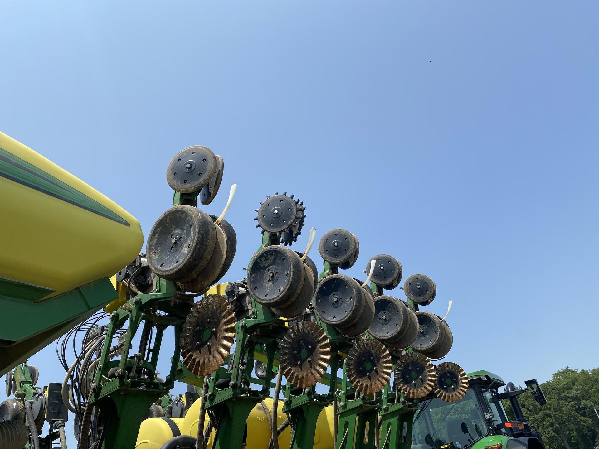 2015 John Deere 1795 Image