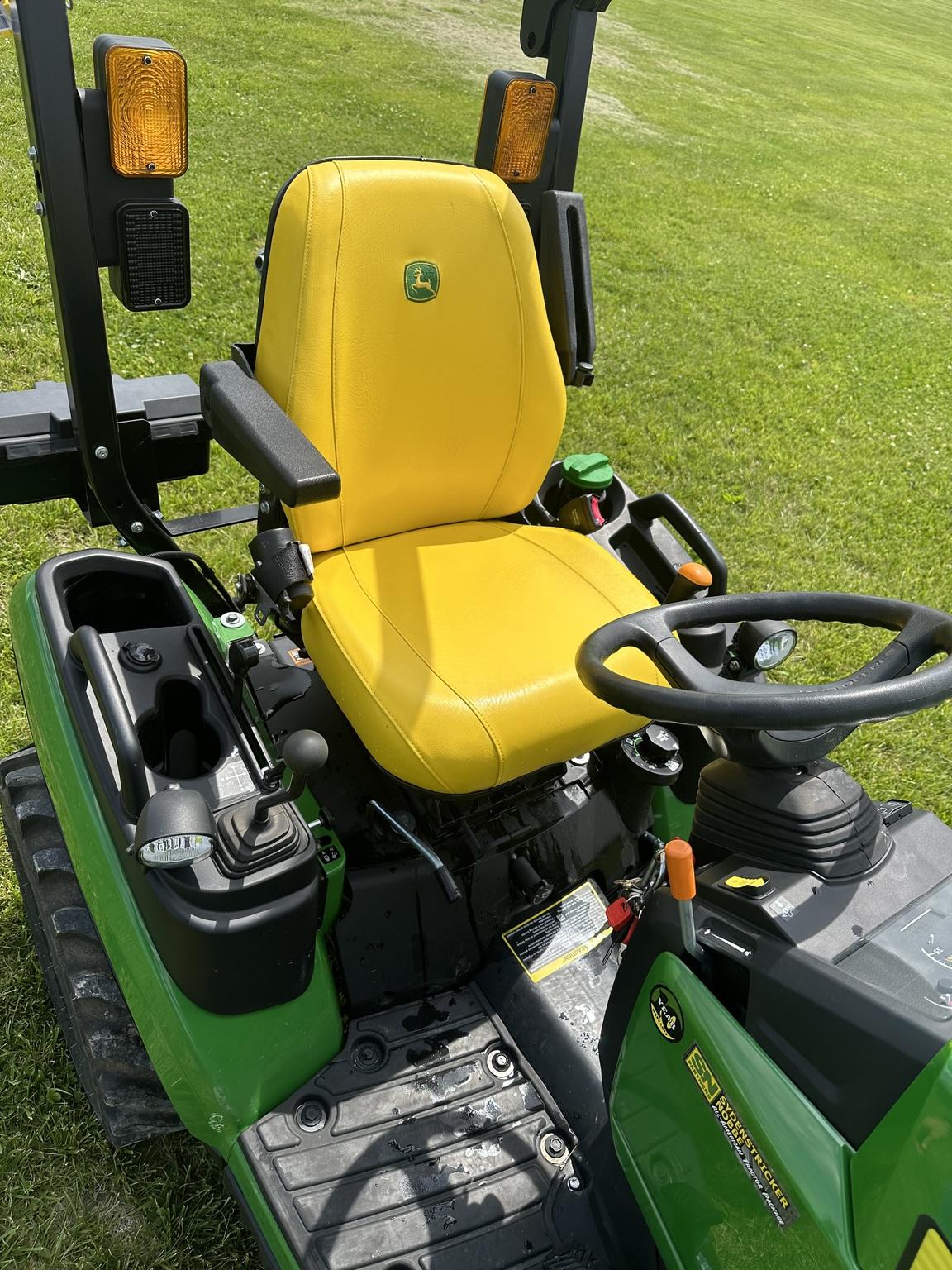 2022 John Deere 1025R