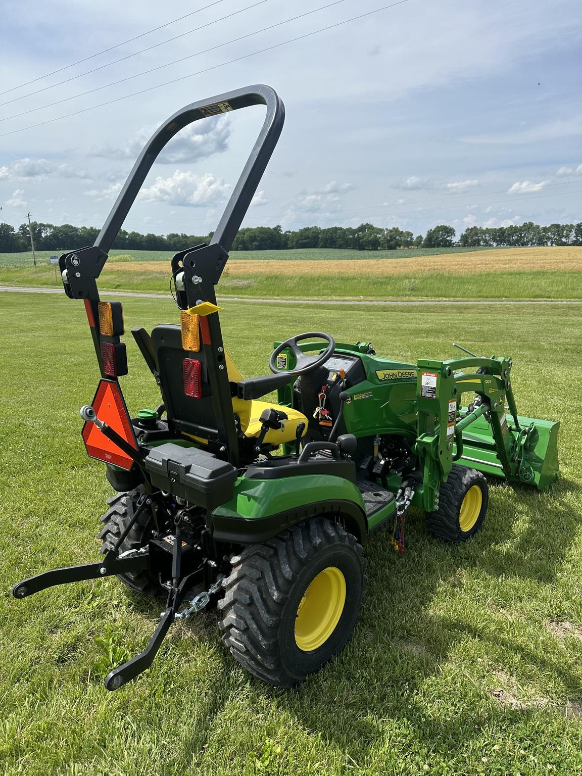 2022 John Deere 1025R