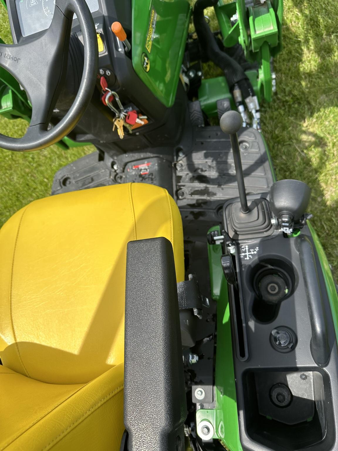 2022 John Deere 1025R