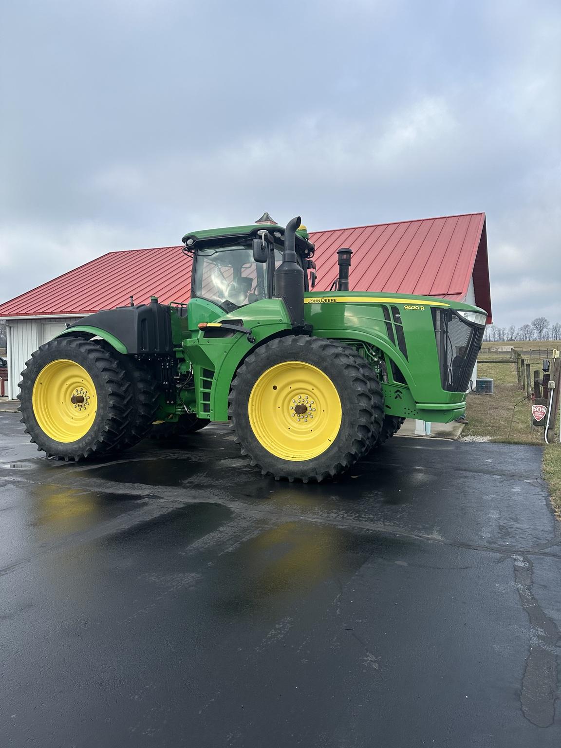 2017 John Deere 9520R