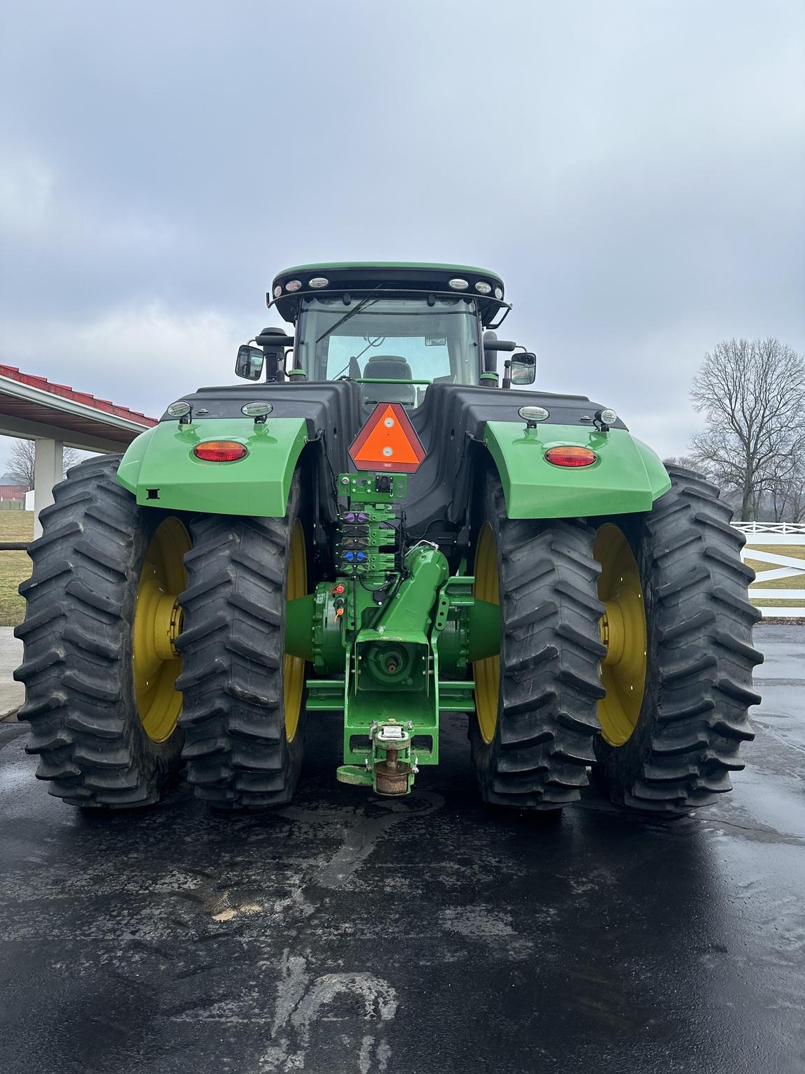 2017 John Deere 9520R