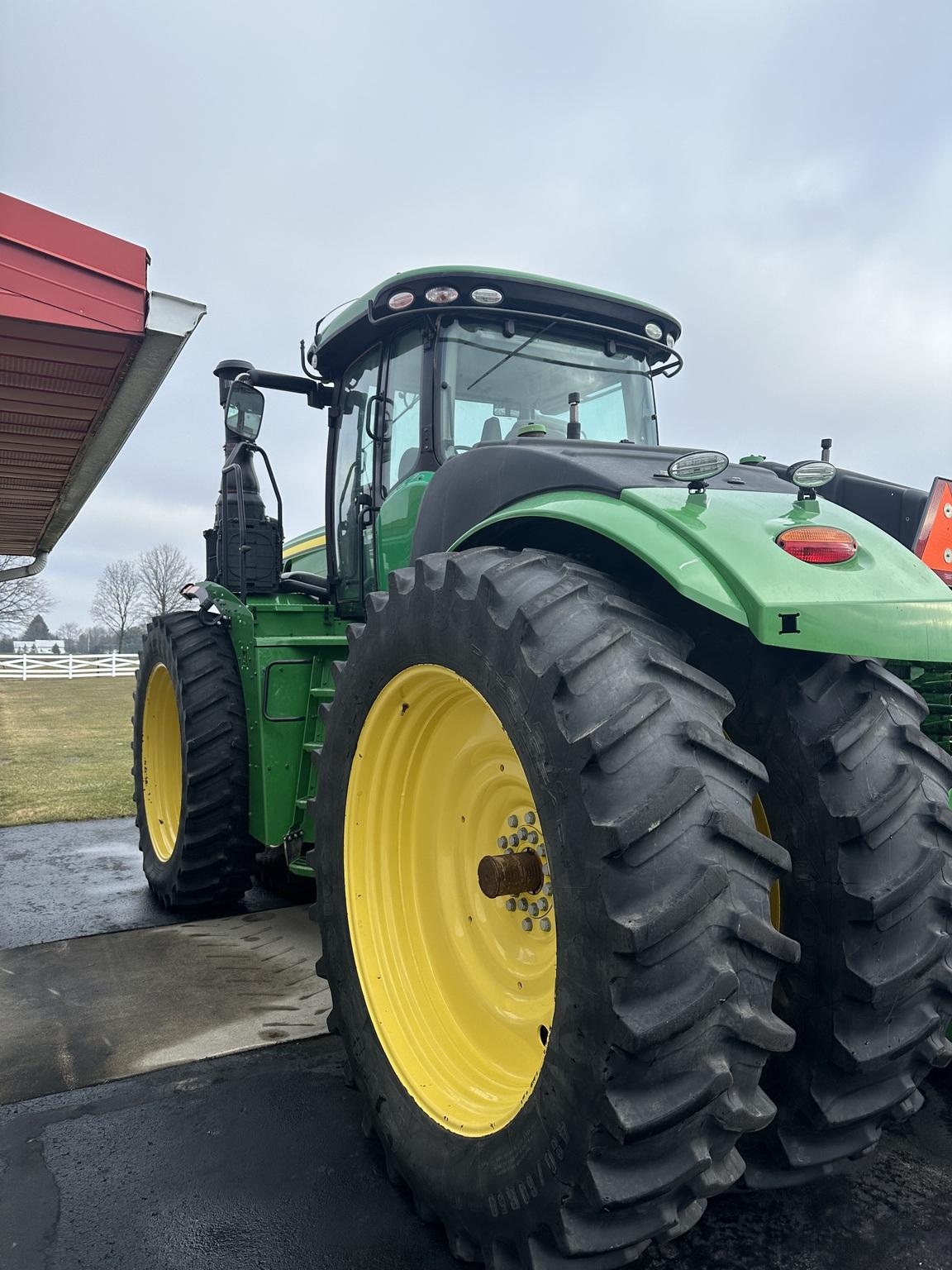 2017 John Deere 9520R