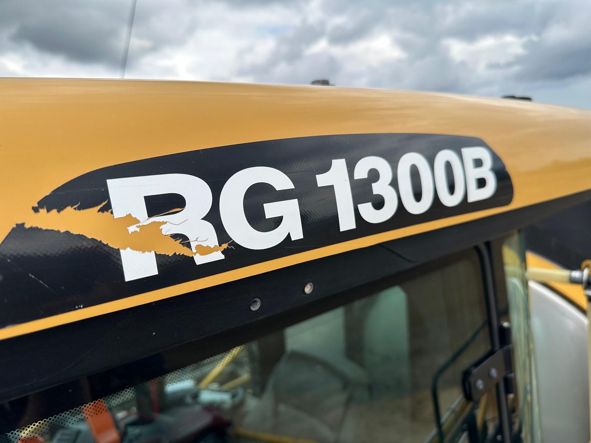 2017 RoGator RG1300B