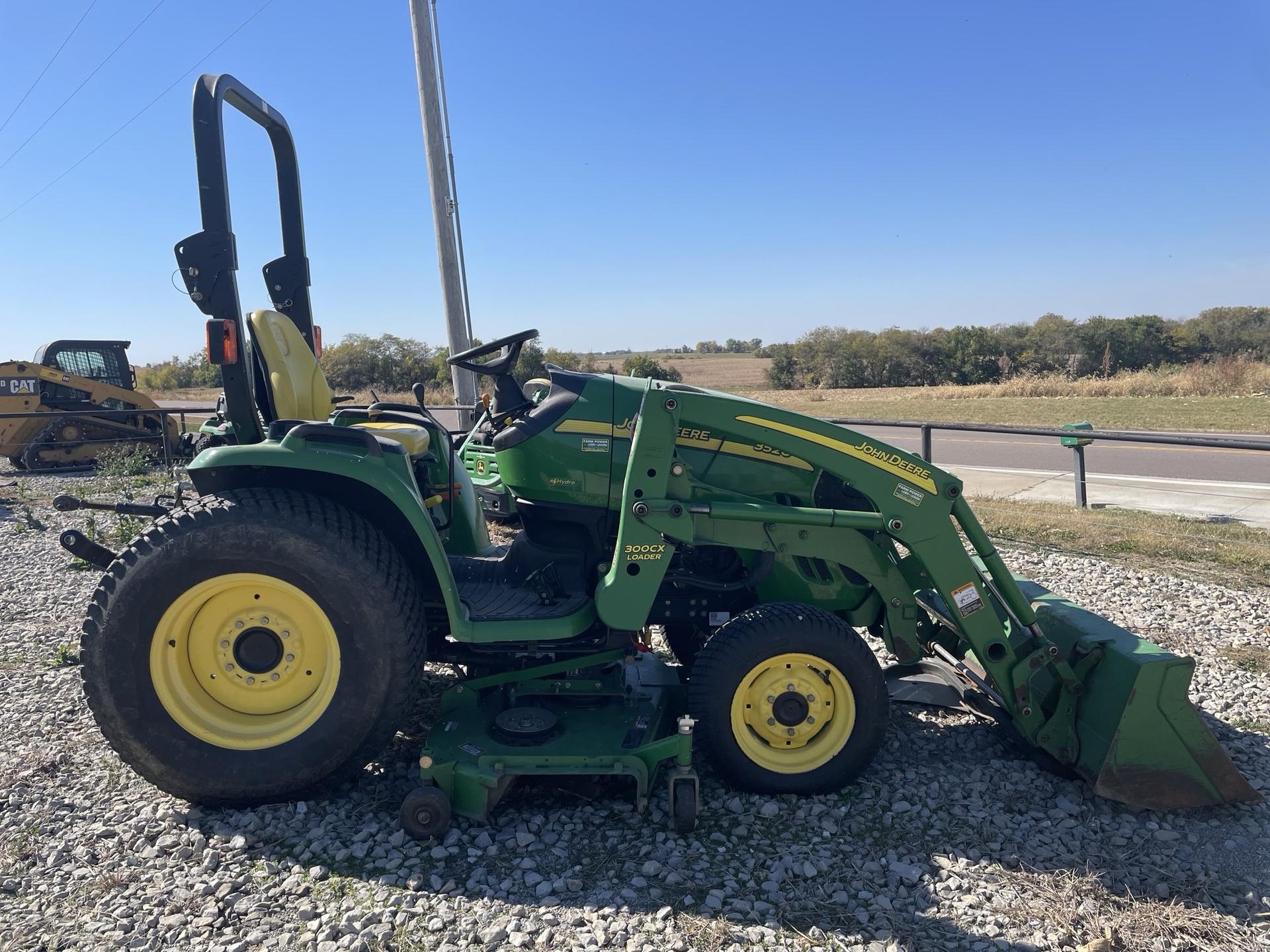 2006 John Deere 3520