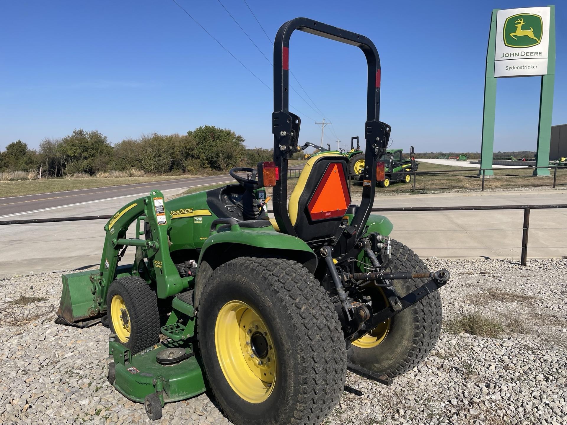 2006 John Deere 3520