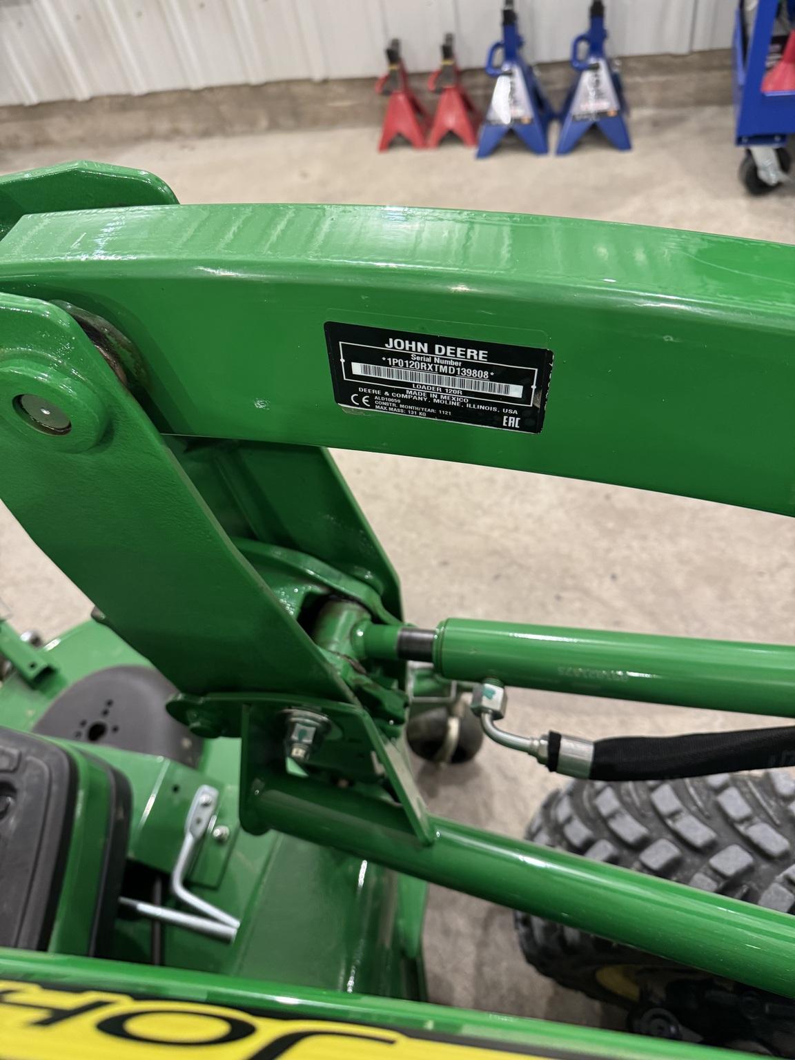 2022 John Deere 1025R Image