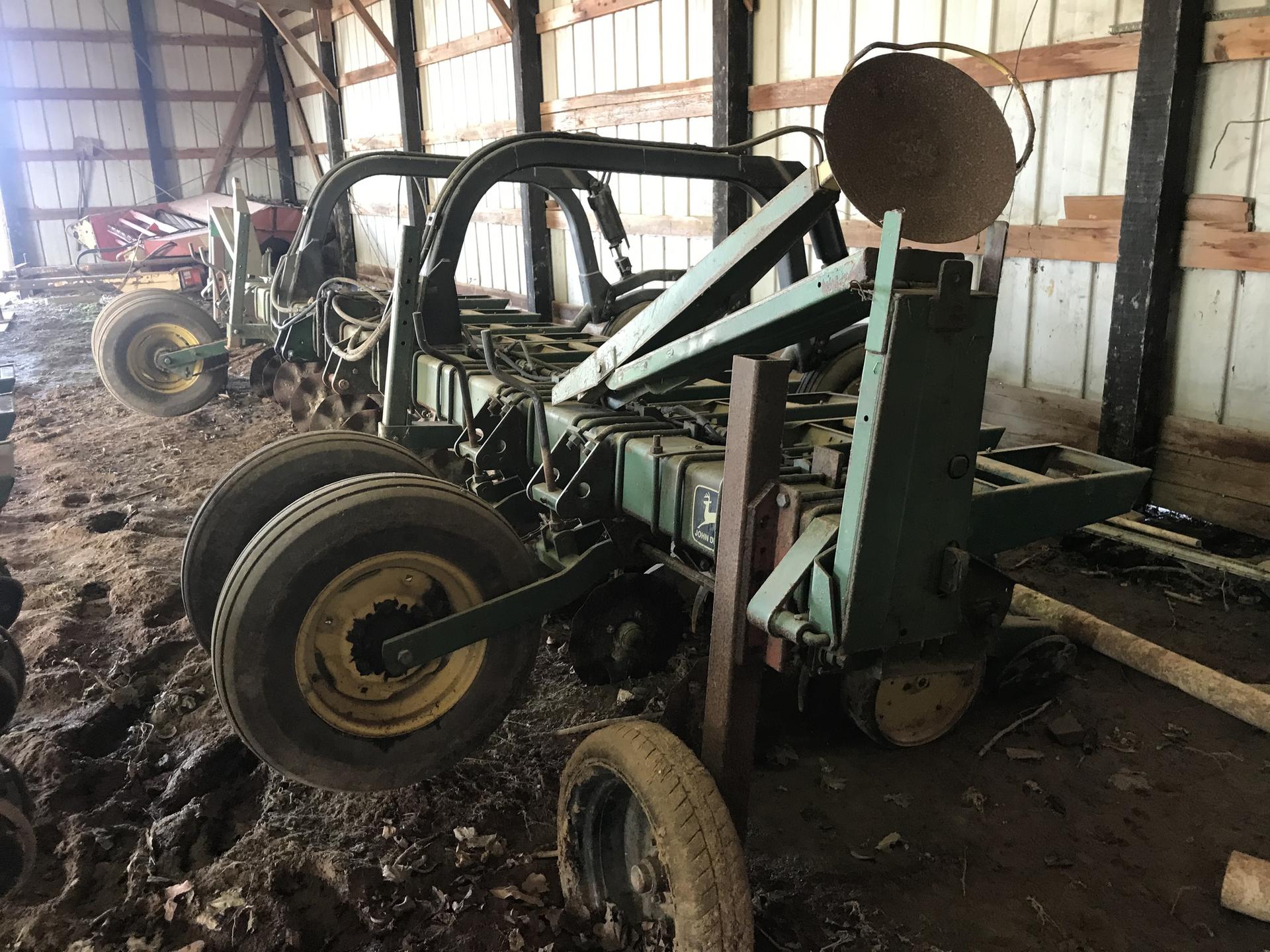 1980 John Deere 7100 Image