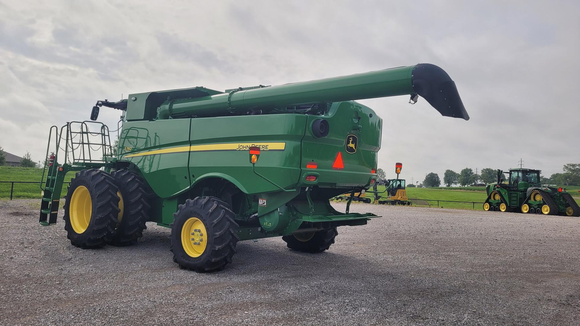 2023 John Deere S760