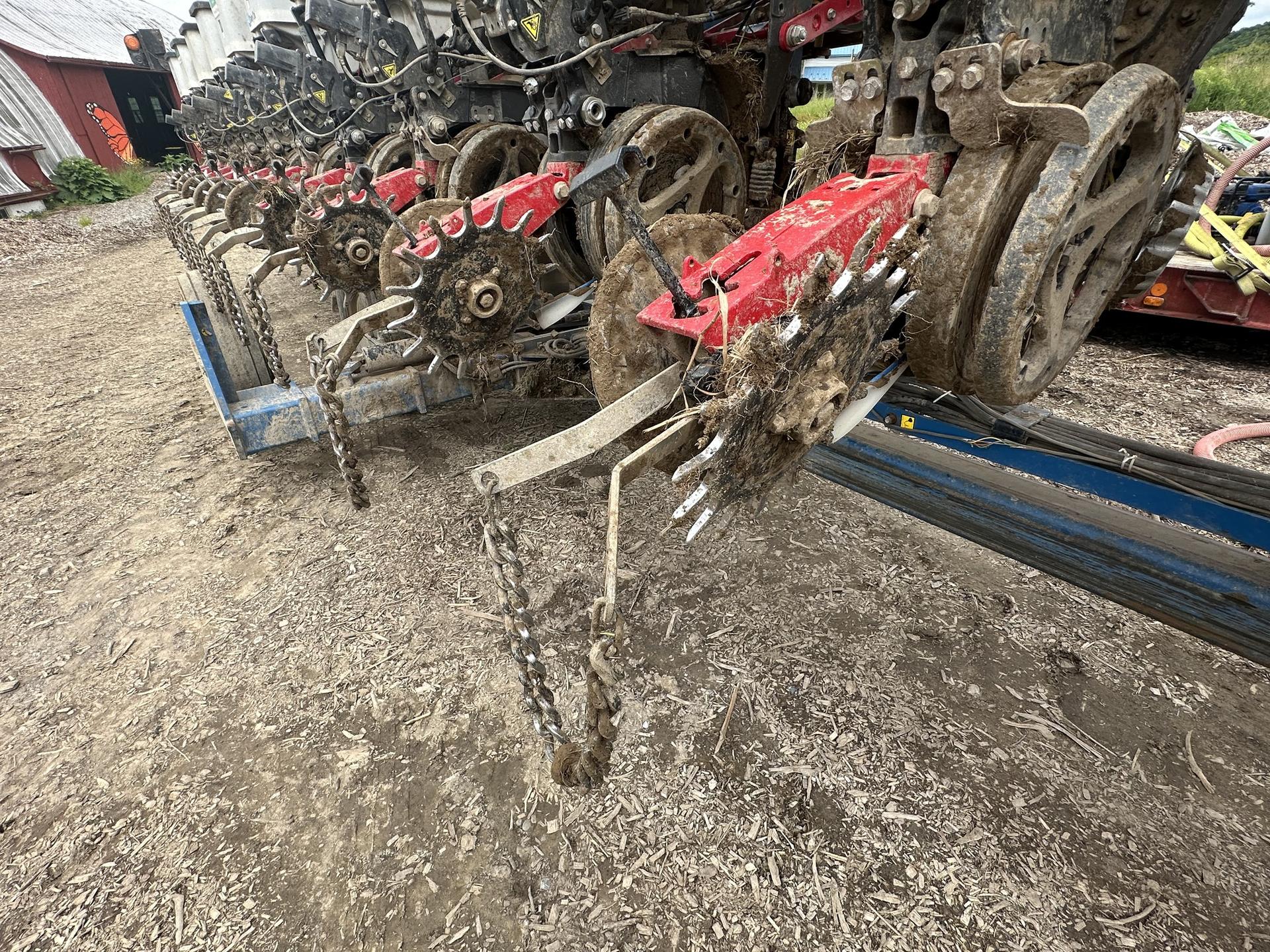 2011 Kinze 3600 Image