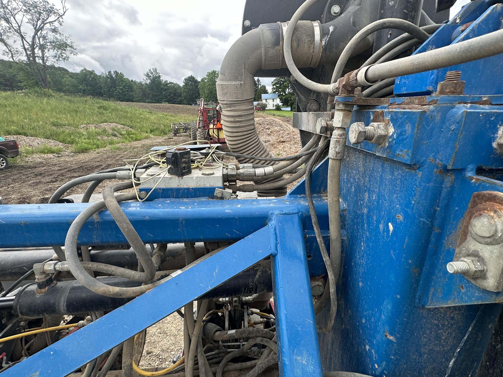 2011 Kinze 3600 Image