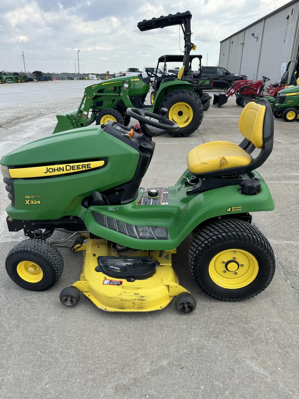 2007 John Deere X324 Image