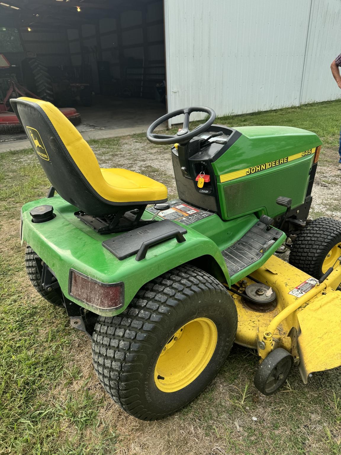 2001 John Deere 445