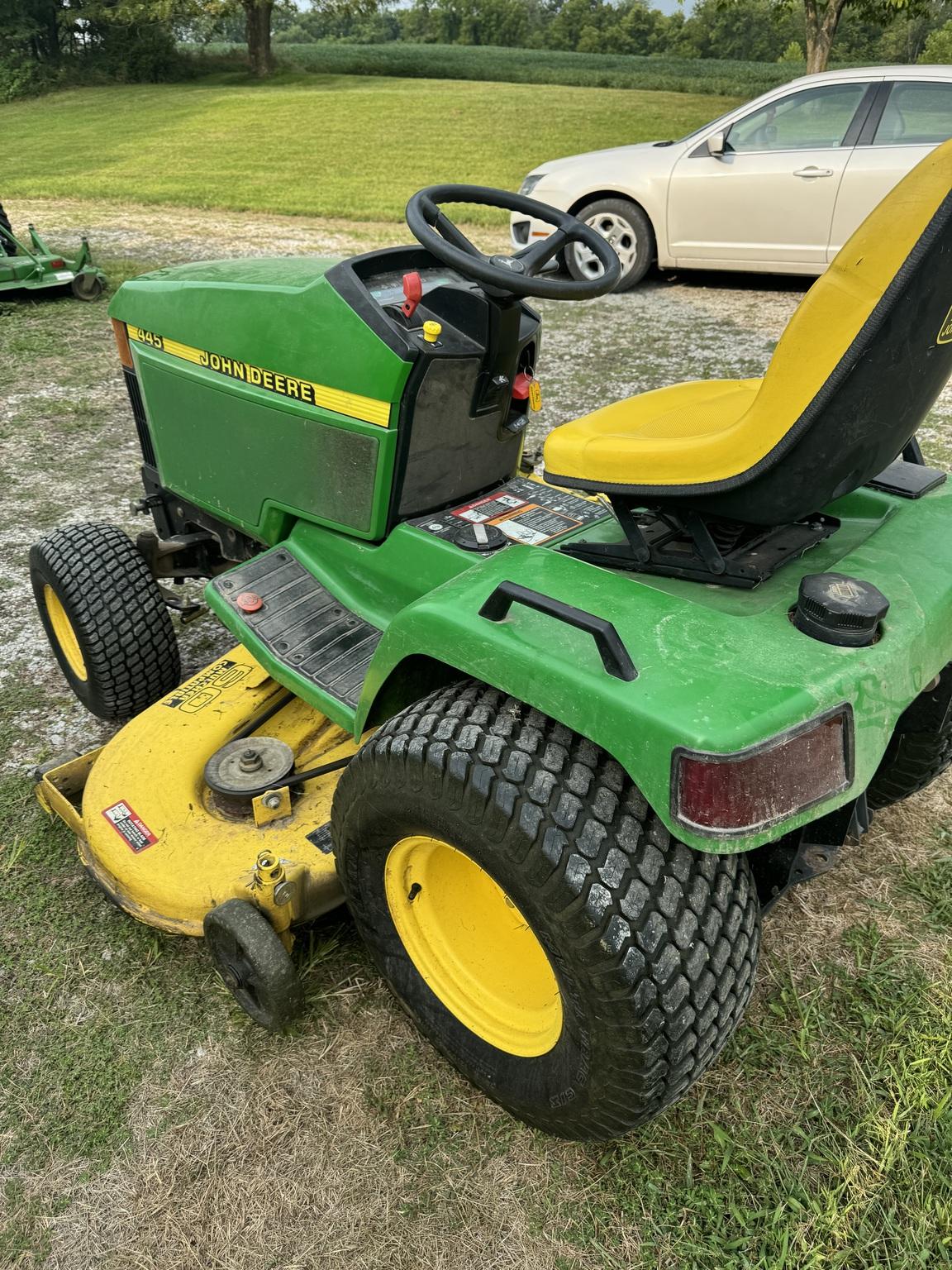 2001 John Deere 445