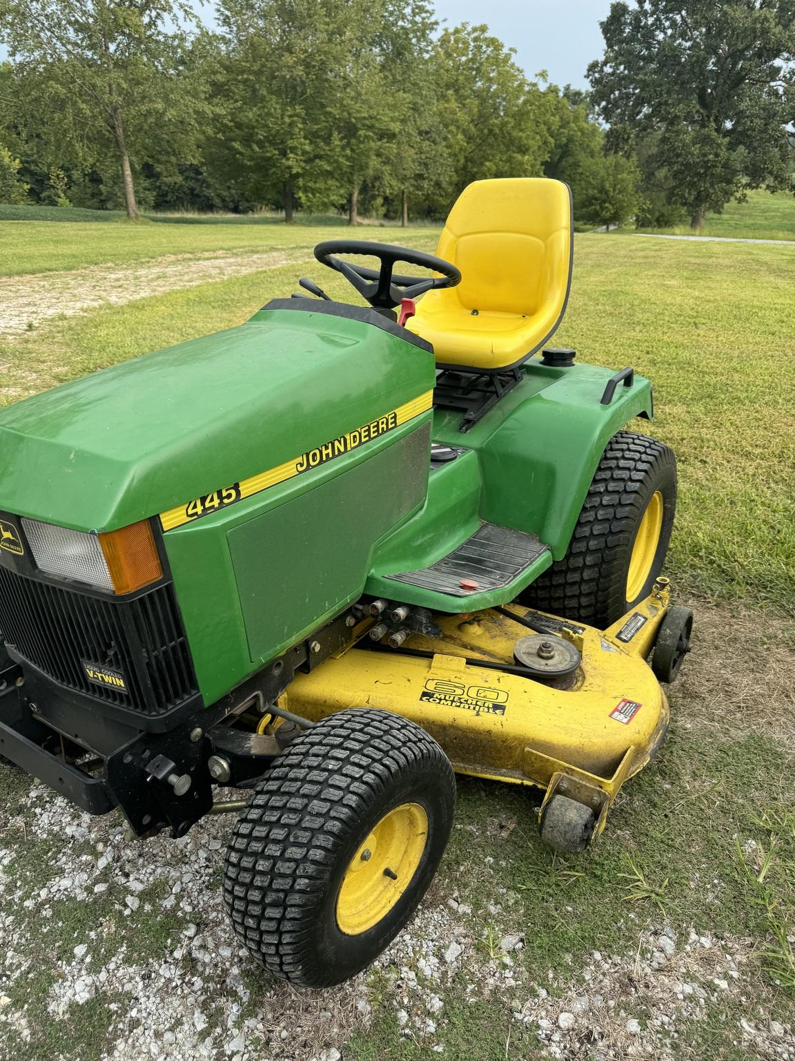 2001 John Deere 445