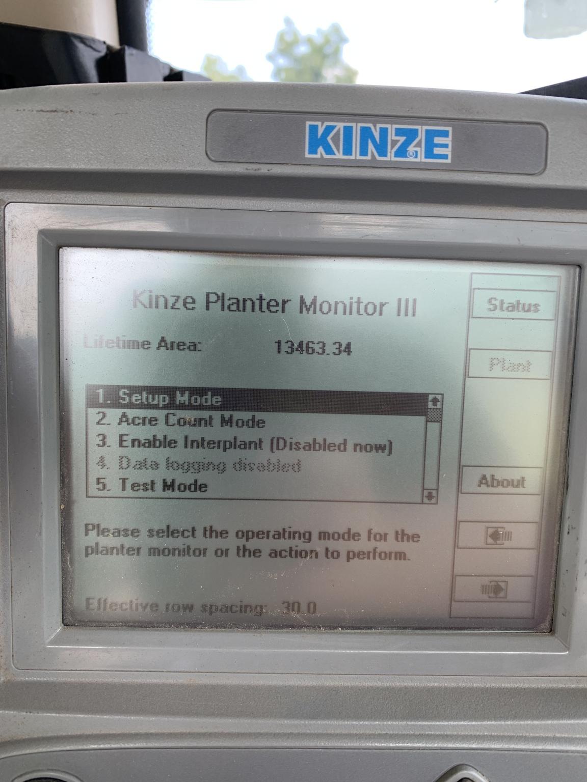 2004 Kinze 3600 Image