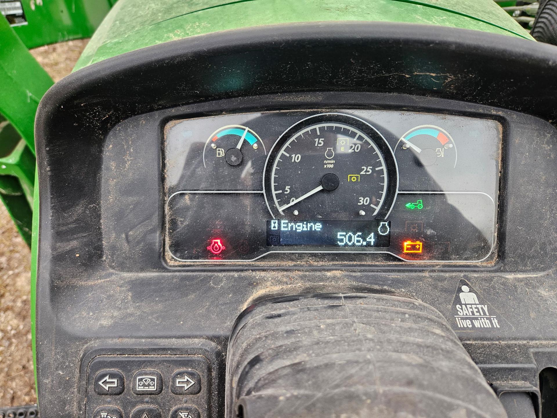 2018 John Deere 2032R Image