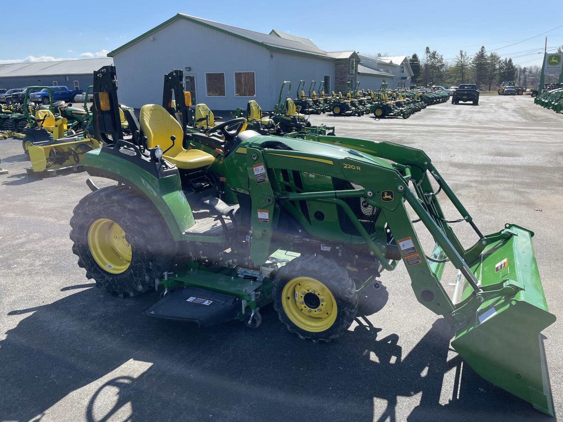 2022 John Deere 2032R