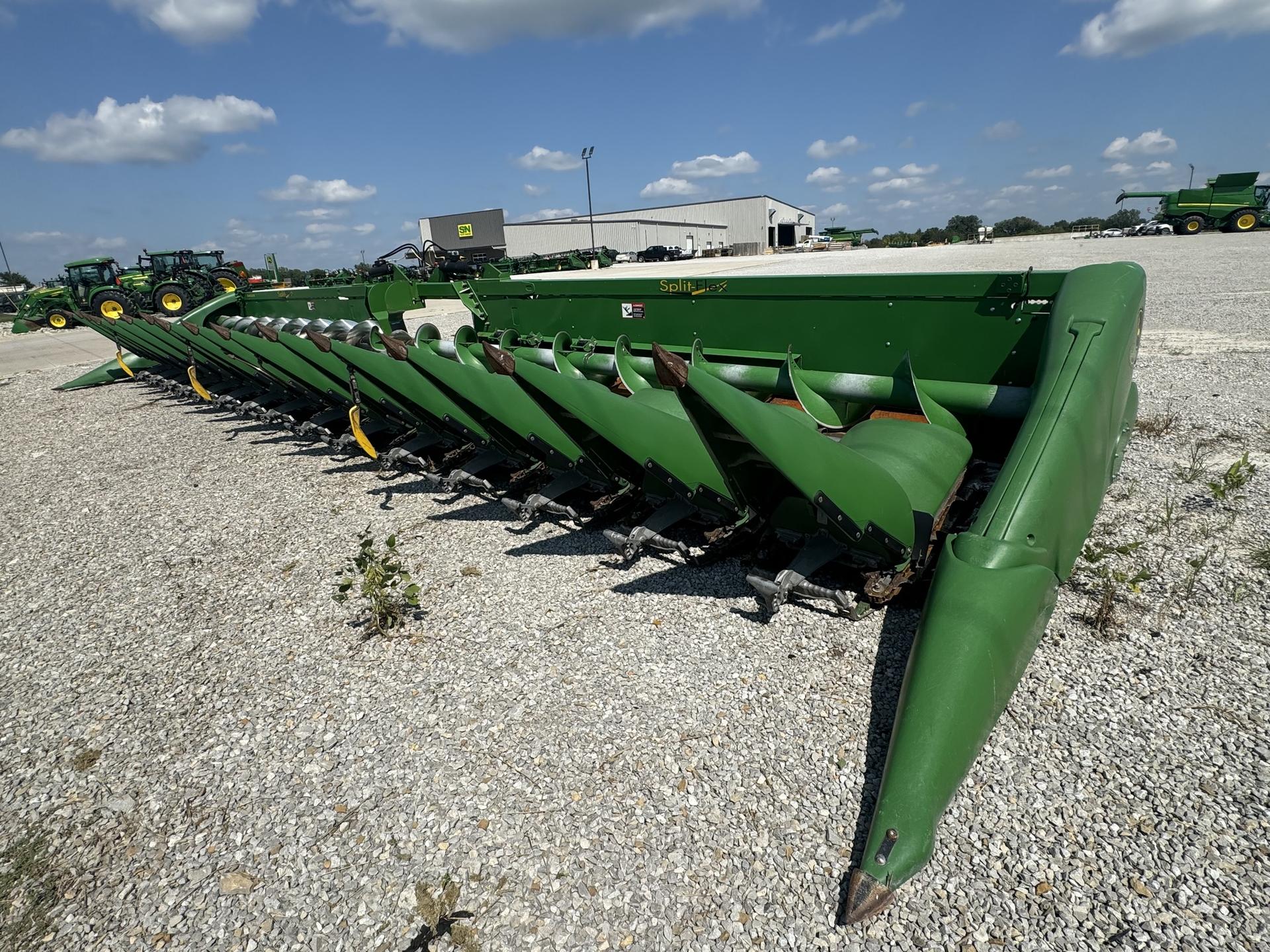 2019 John Deere 716C