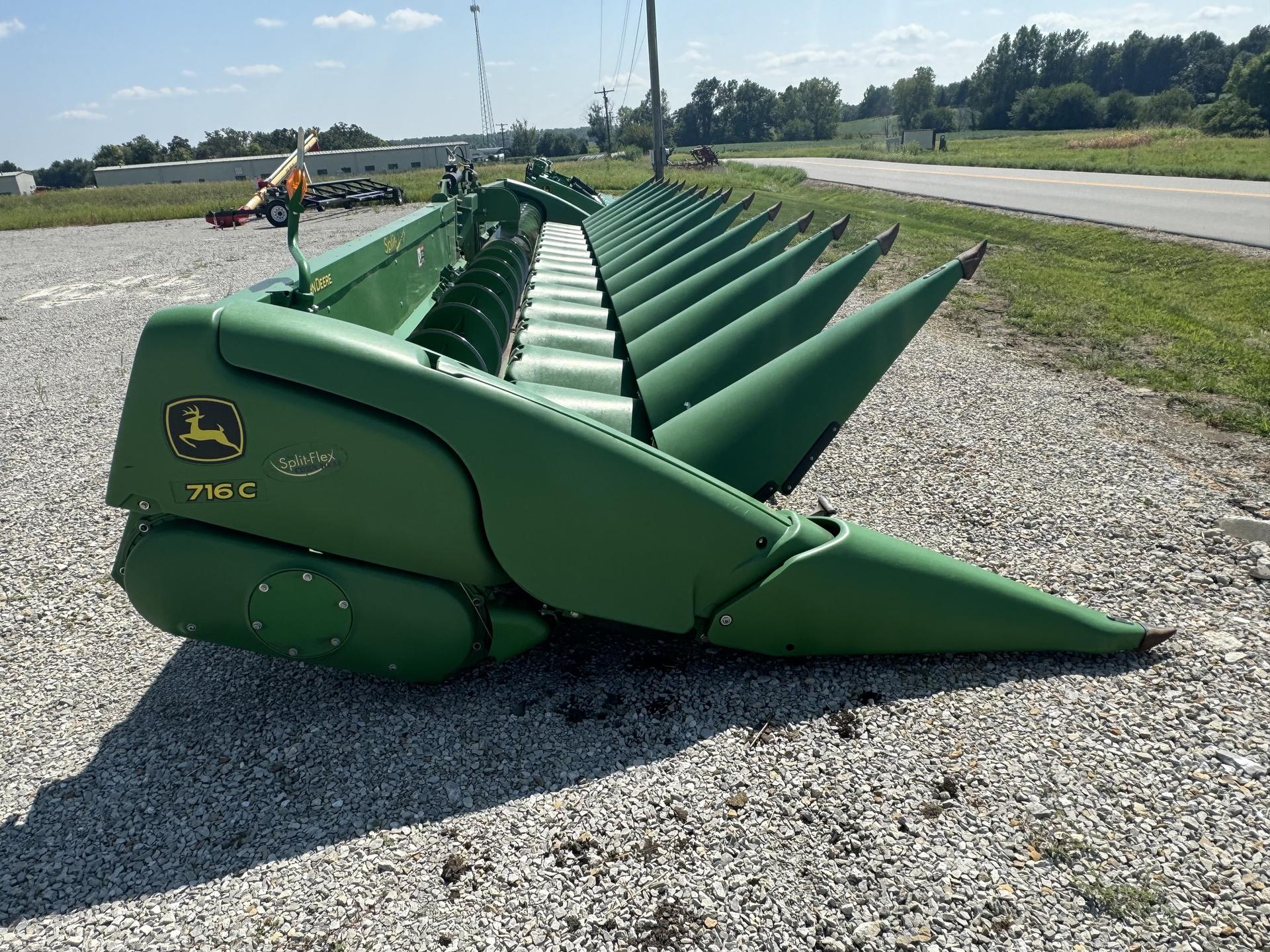 2019 John Deere 716C