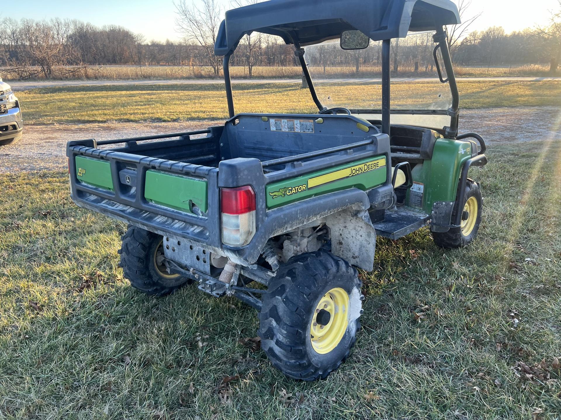 2011 John Deere XUV 825I GREEN