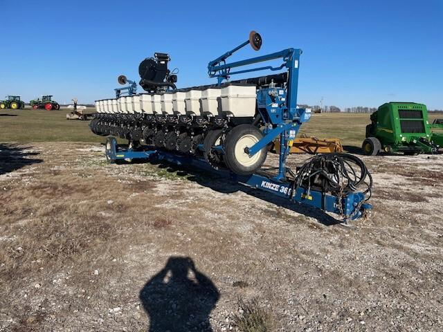 2018 Kinze 3600