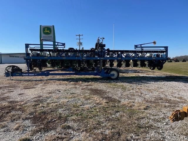 2018 Kinze 3600