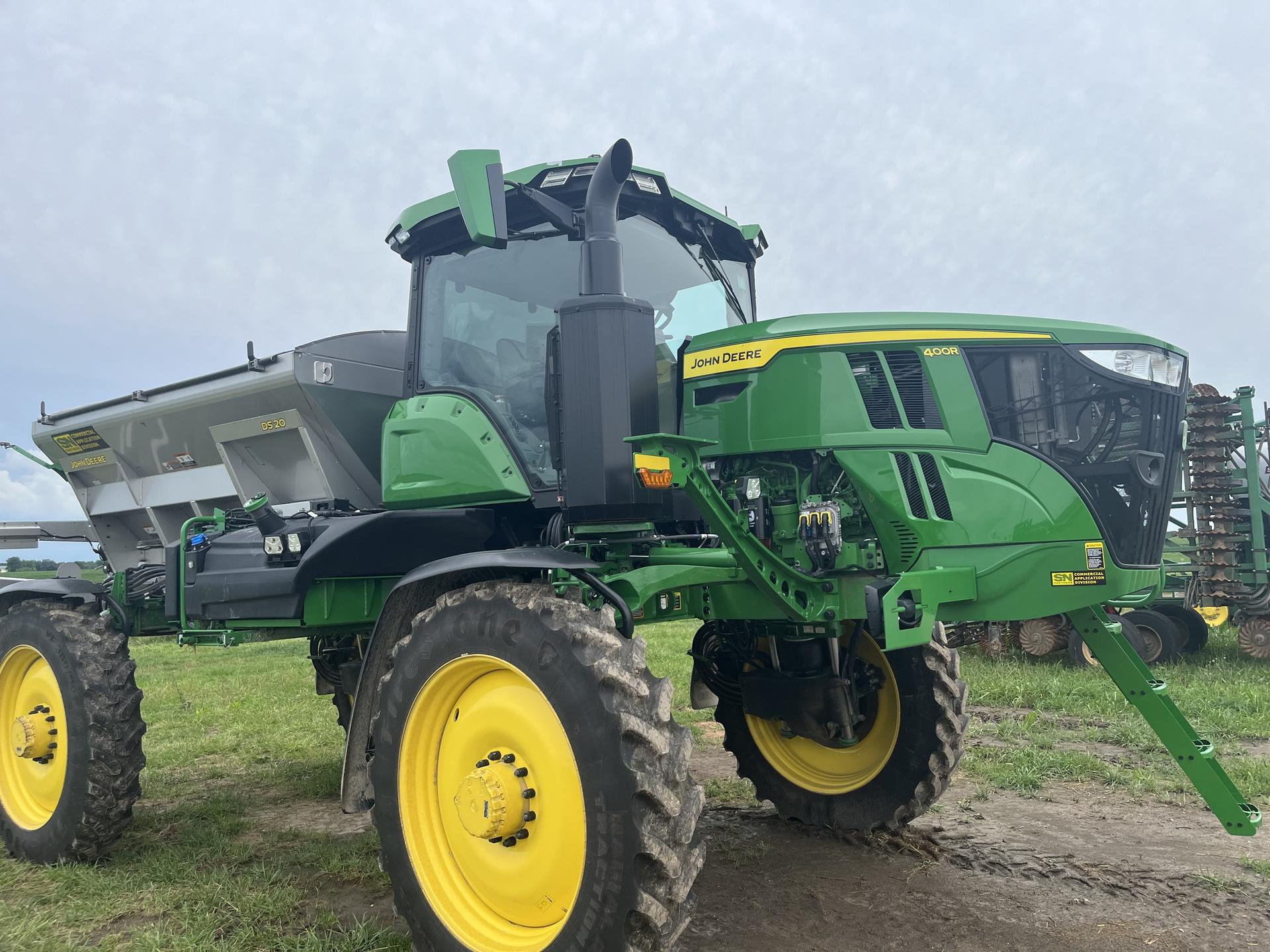 2024 John Deere 400R