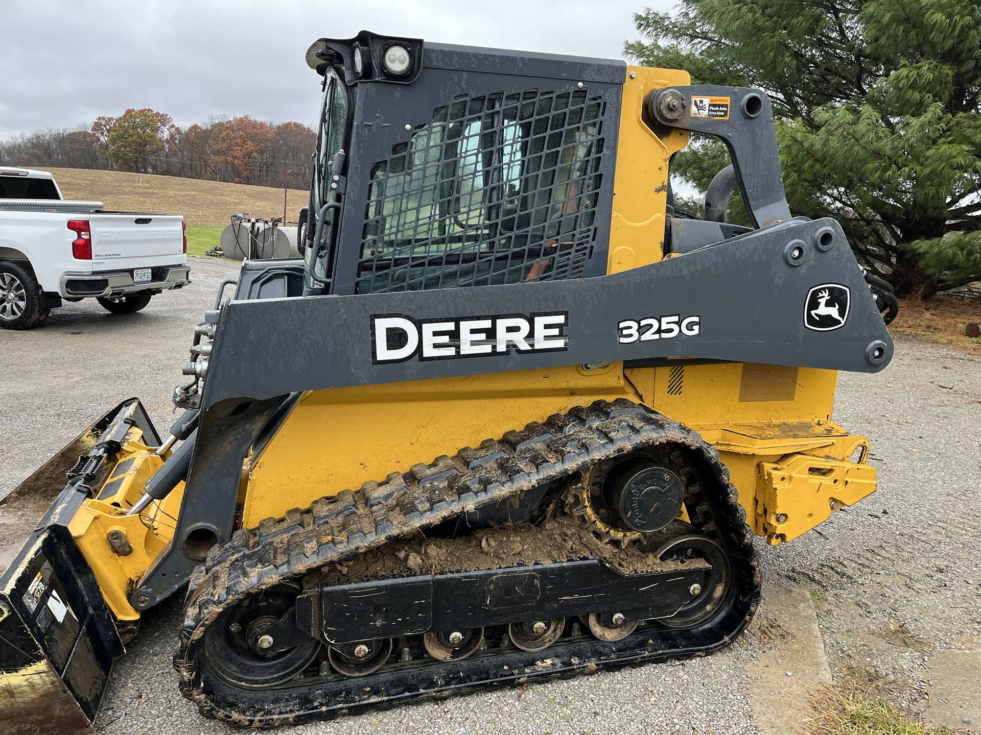 2018 John Deere 325G Image