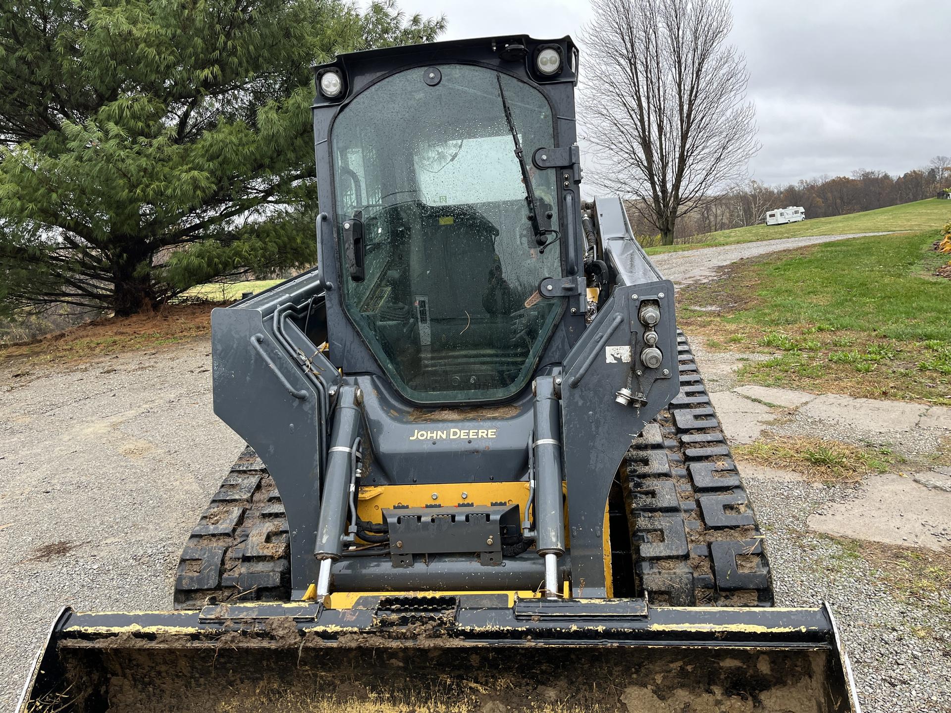 2018 John Deere 325G