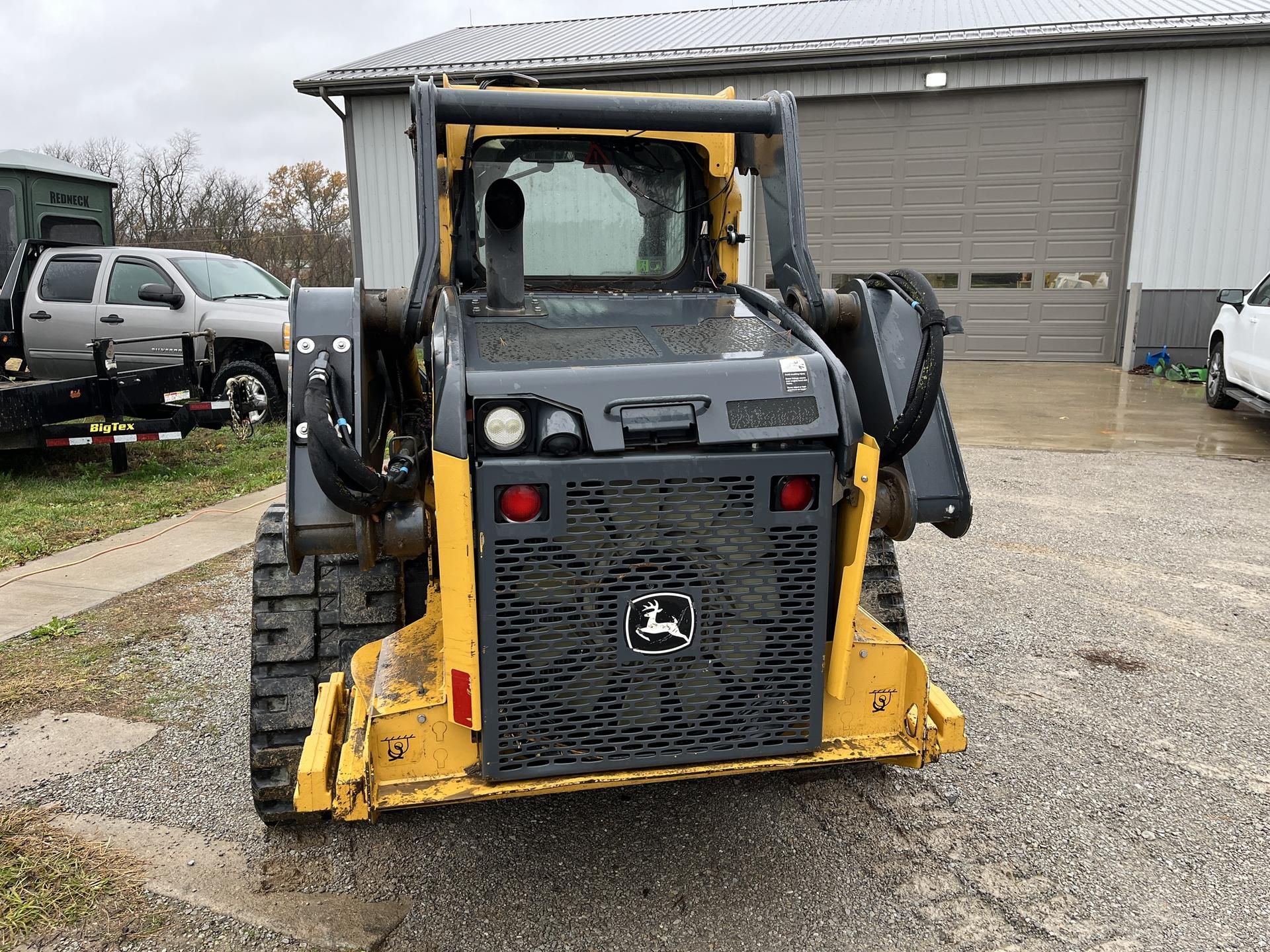 2018 John Deere 325G