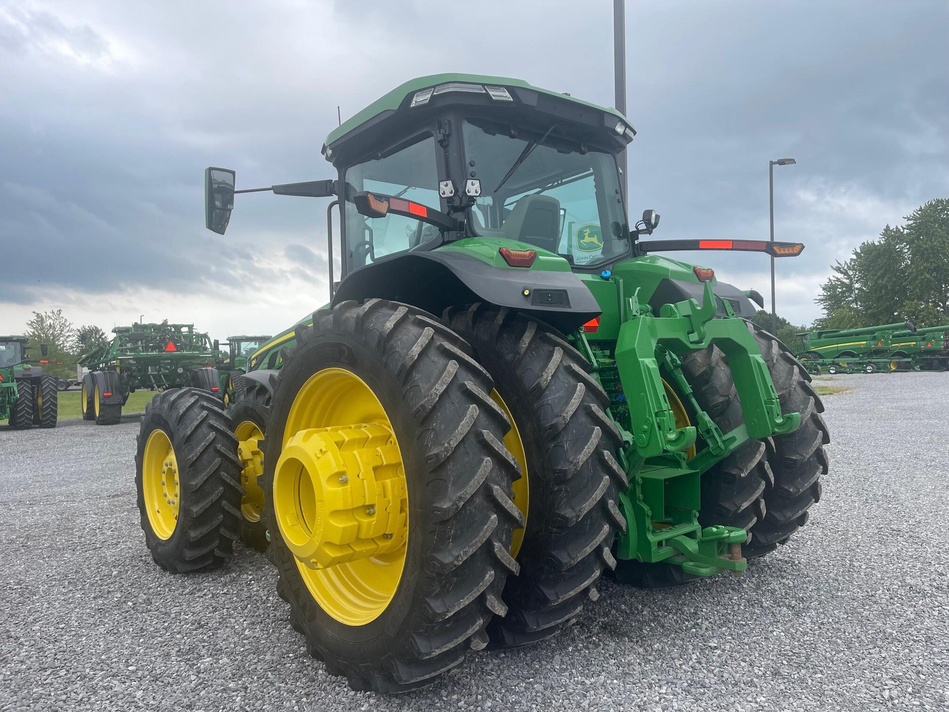 2023 John Deere 8R 340