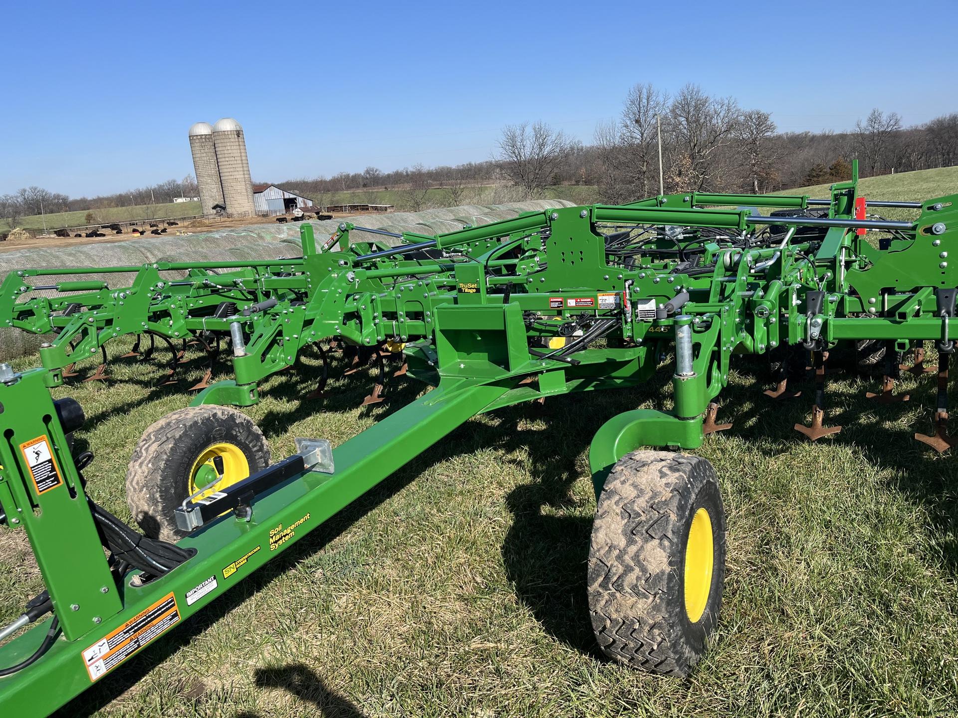 2022 John Deere 2230FH