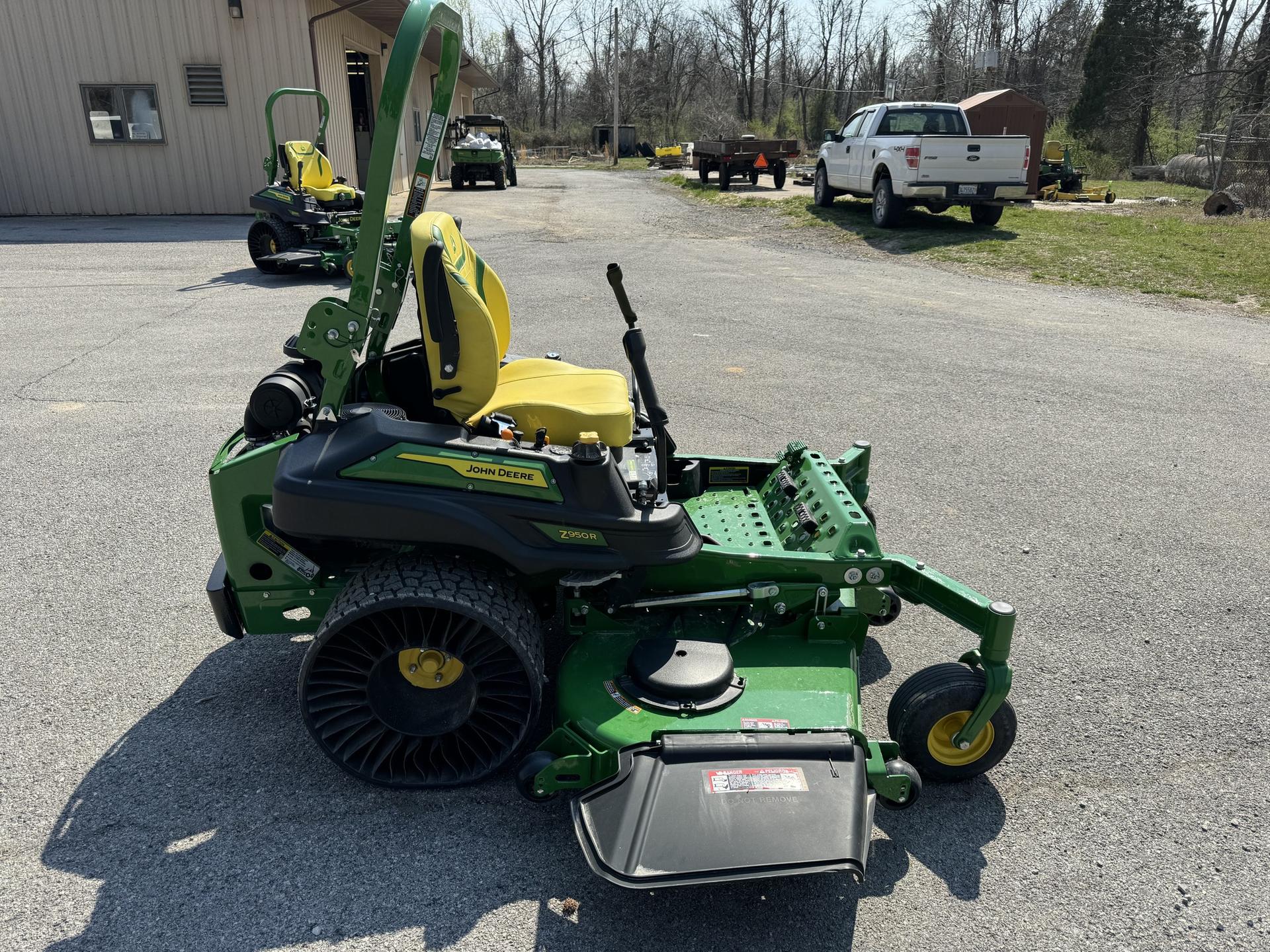 2023 John Deere Z950R Image