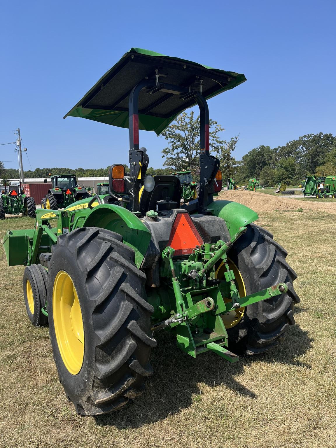 2018 John Deere 5075E