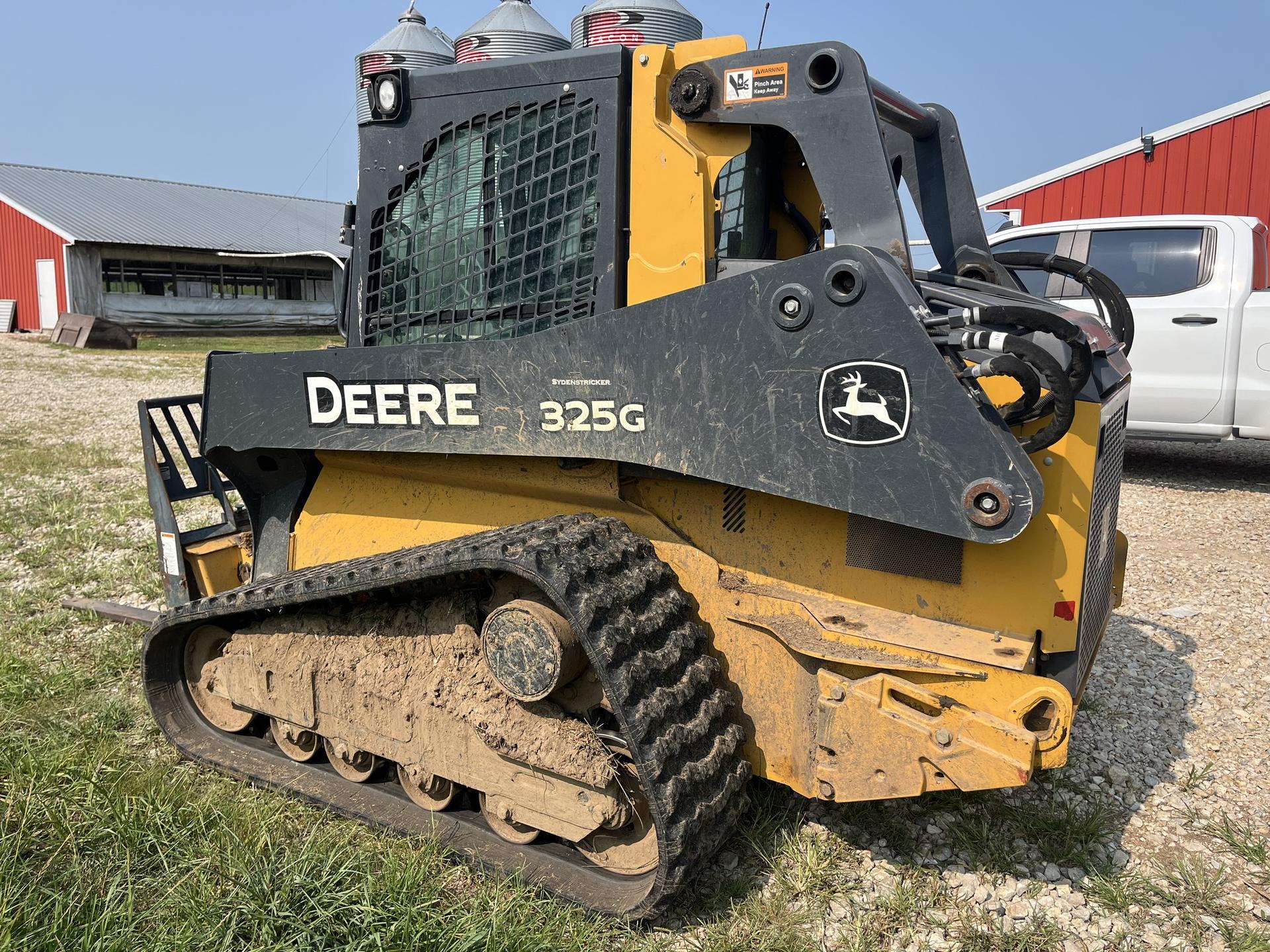 2019 John Deere 325G