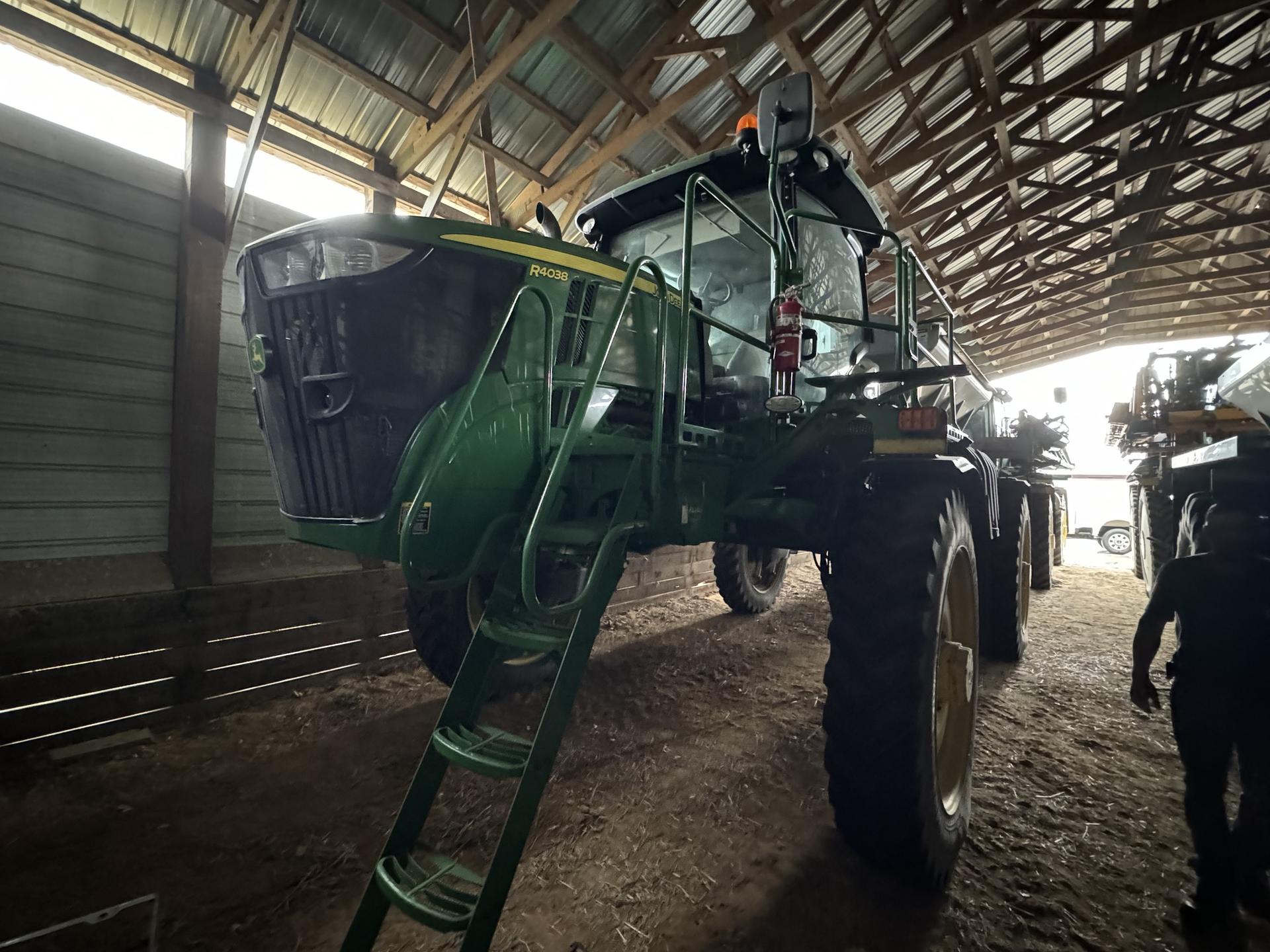 2017 John Deere R4038