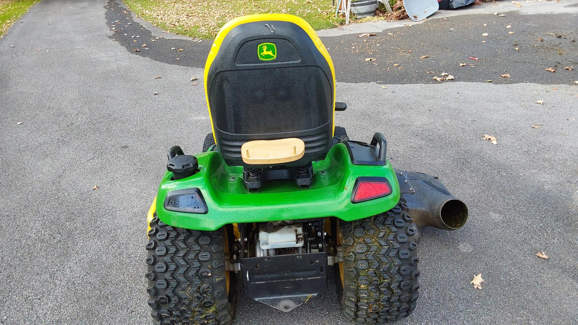 2017 John Deere X590 Image