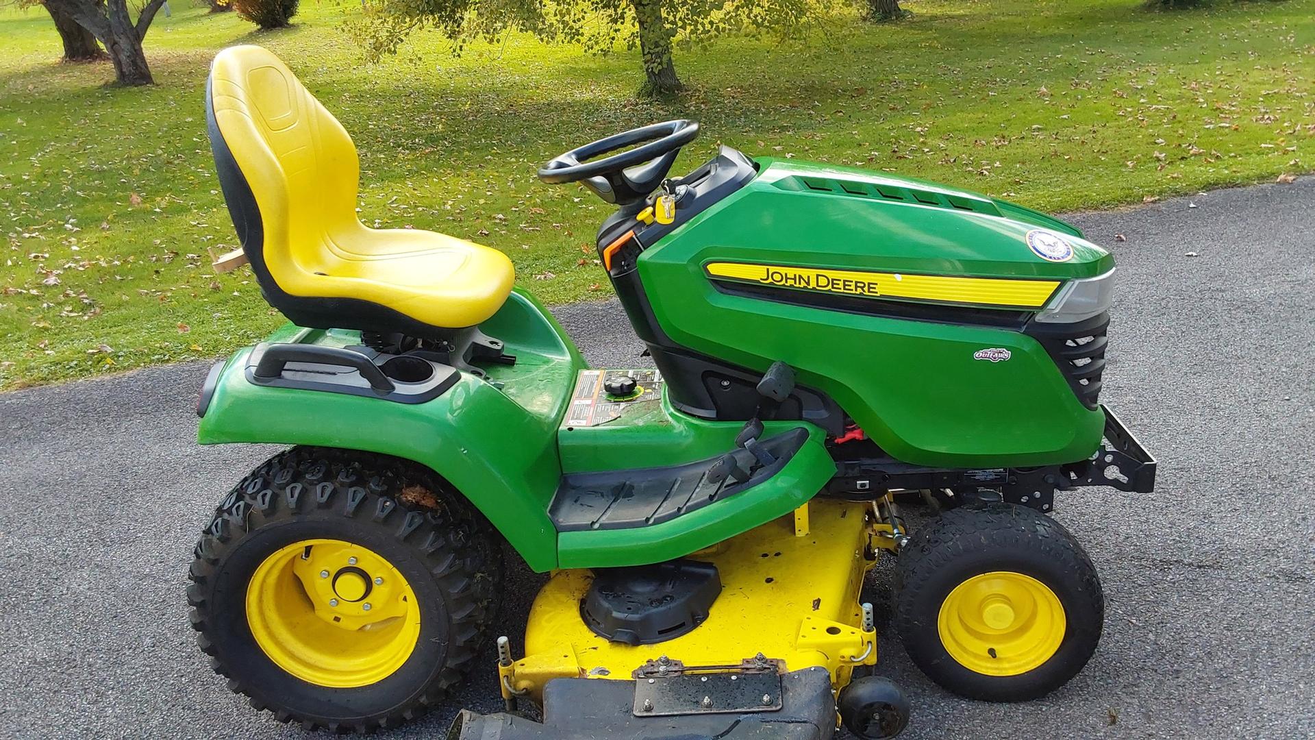 2017 John Deere X590 Image