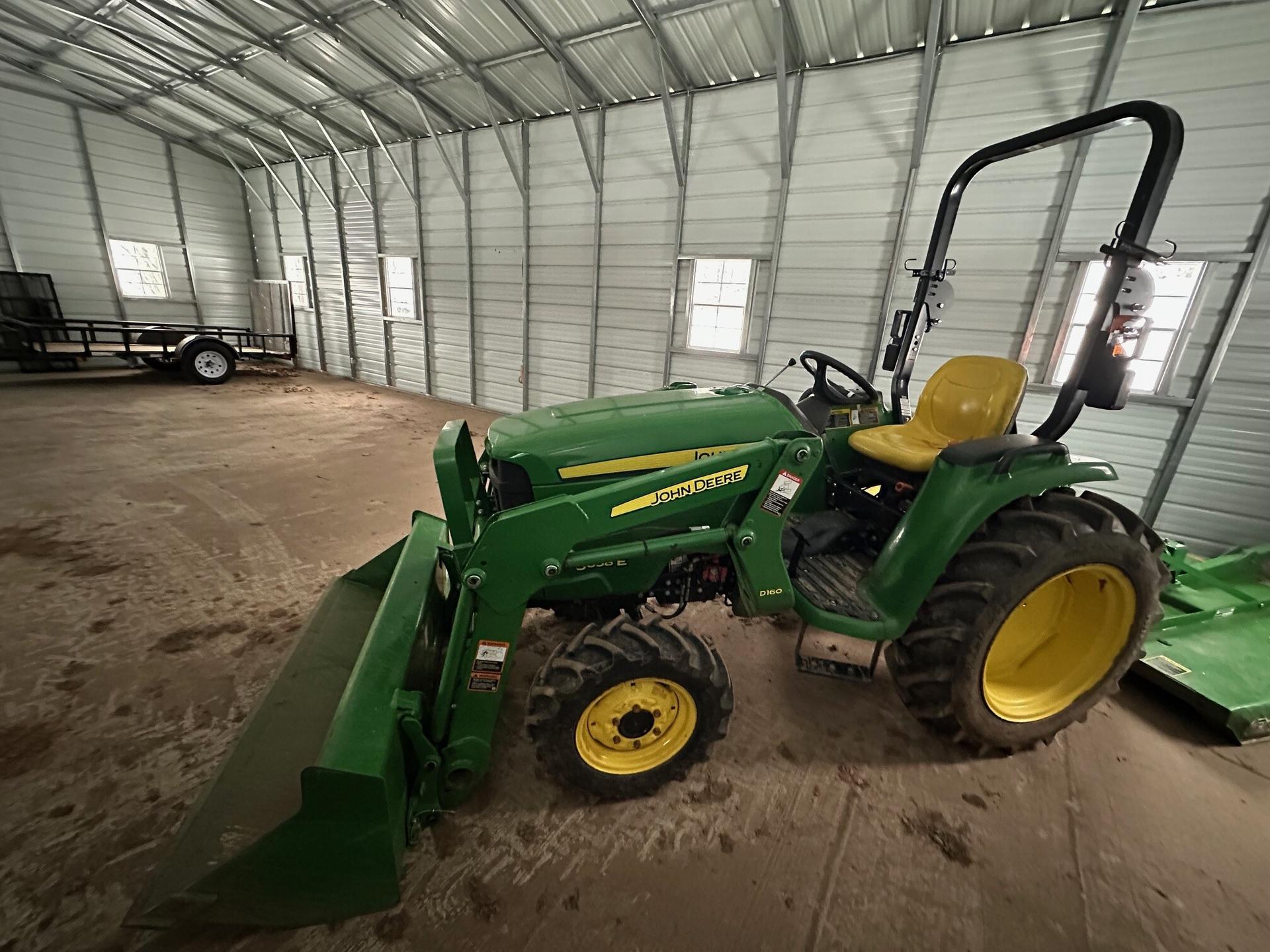 2017 John Deere 3038E Image