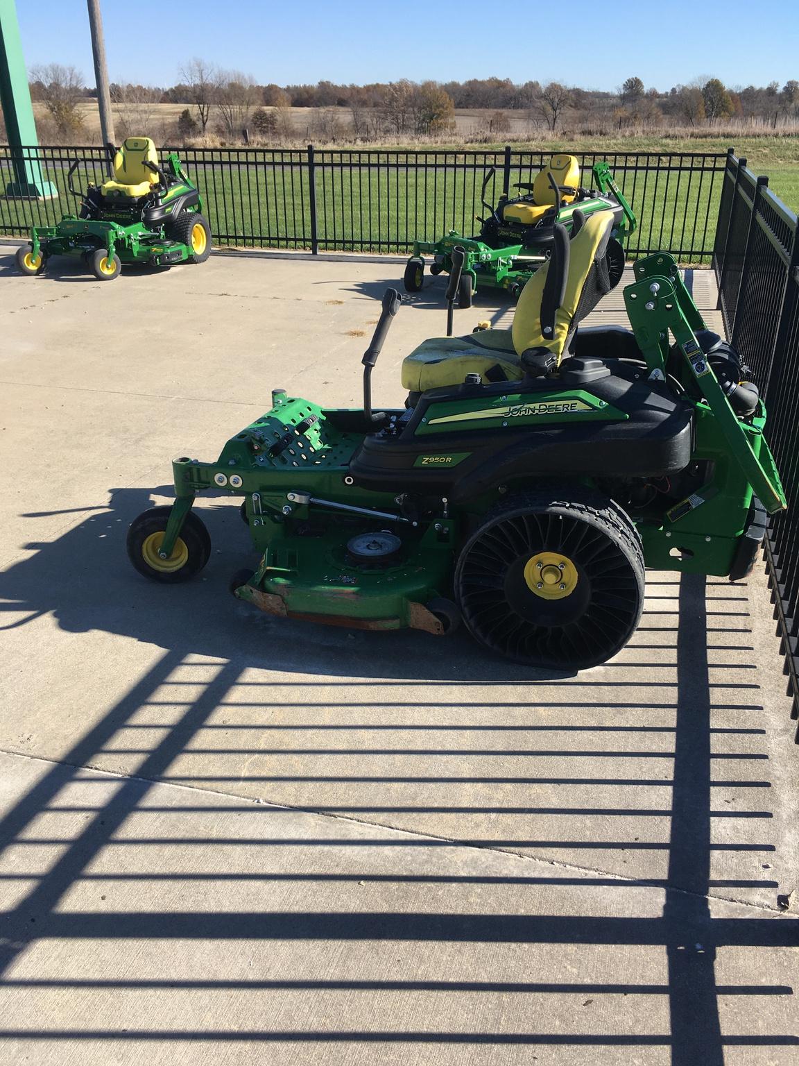 2020 John Deere Z950R Image