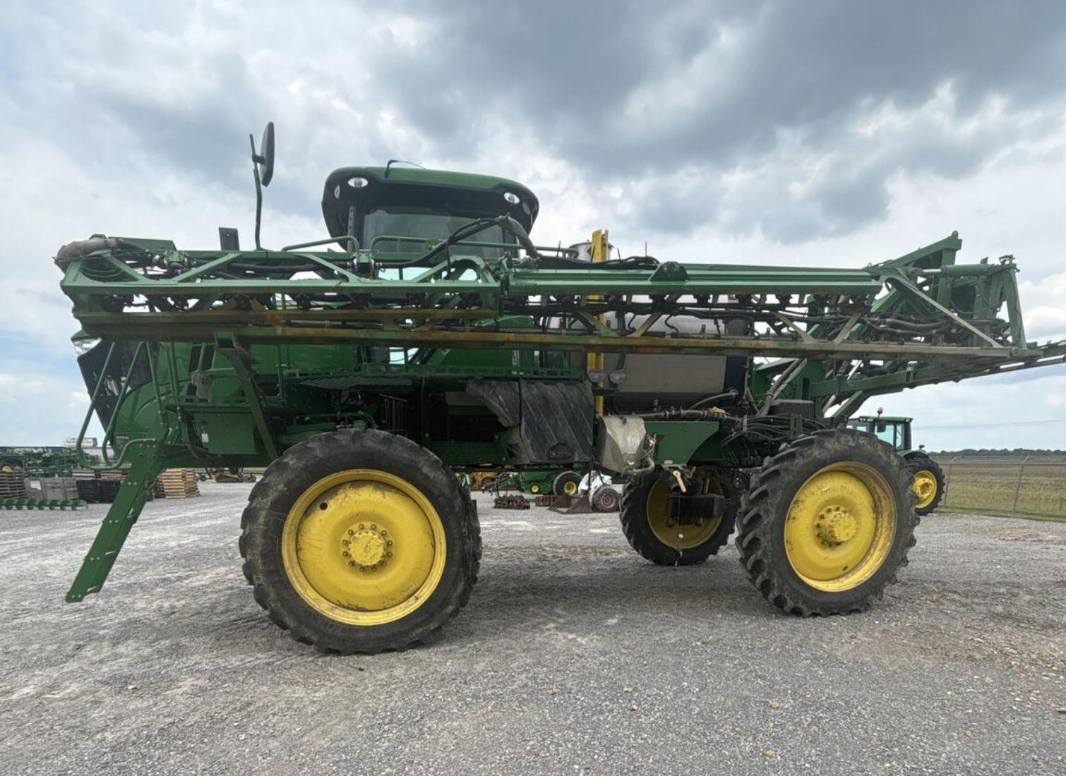 2018 John Deere R4038