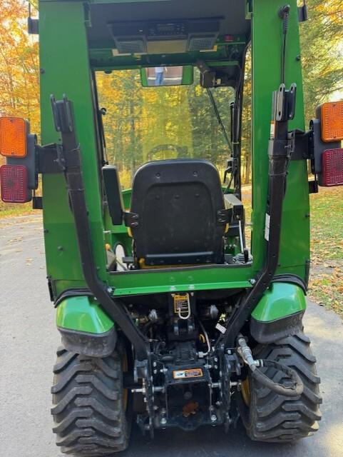 2015 John Deere 1025R