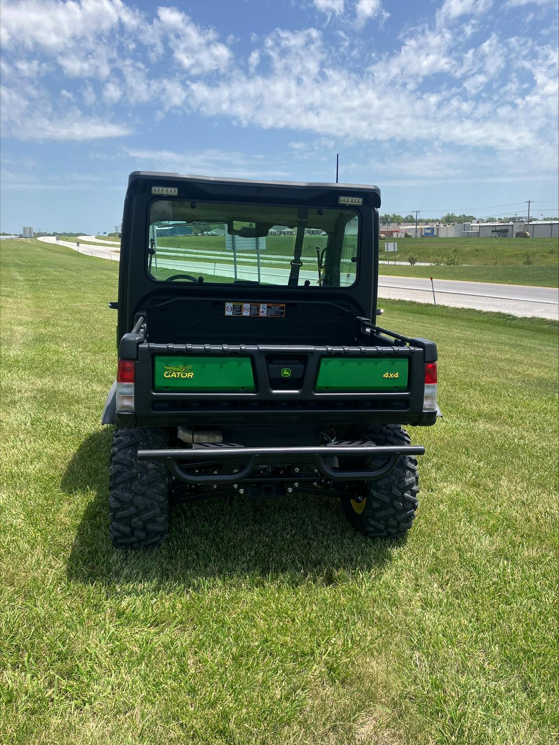 2022 John Deere XUV 835M