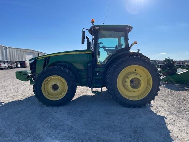 2017 John Deere 8370R