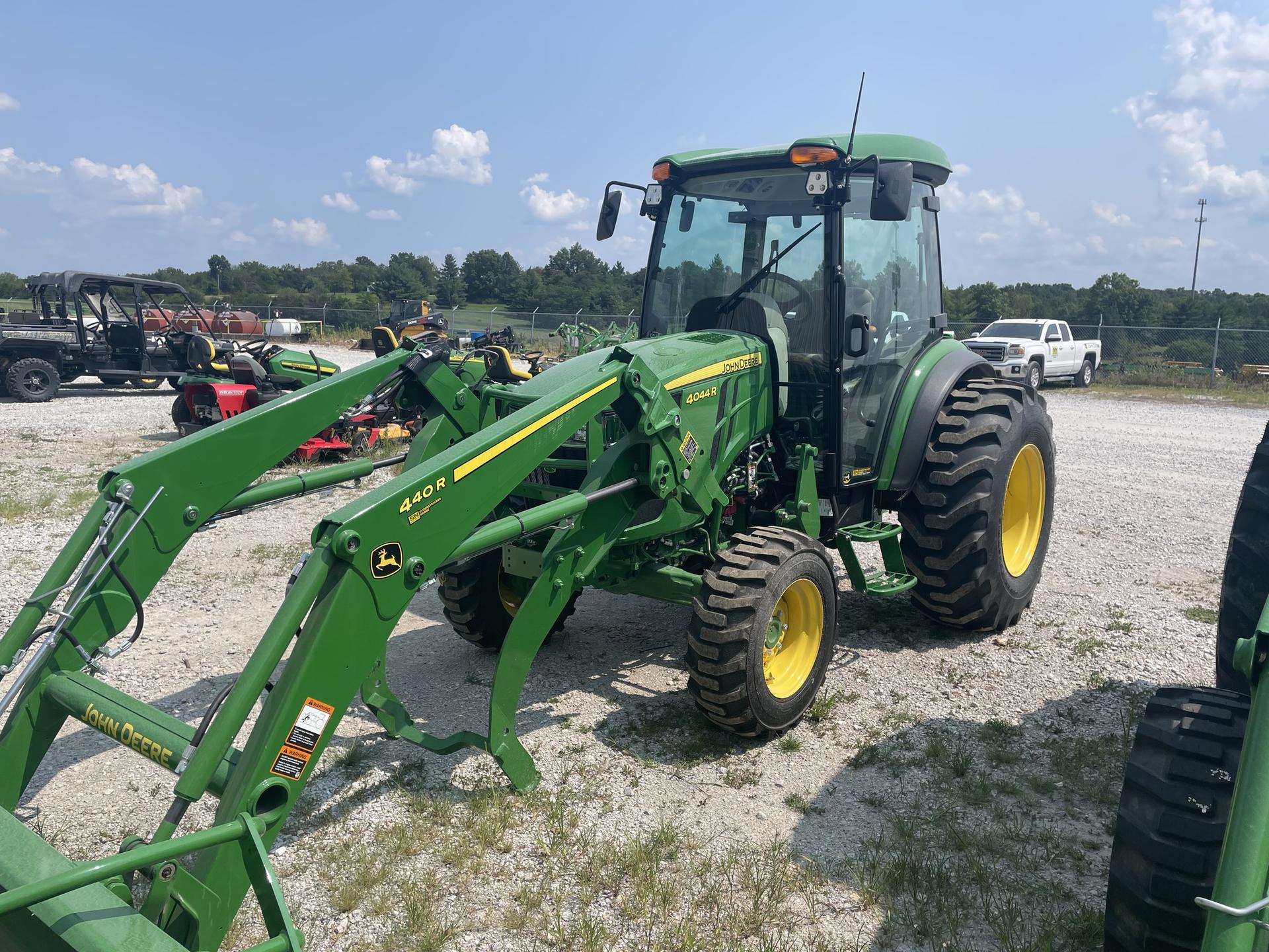 2024 John Deere 4044R