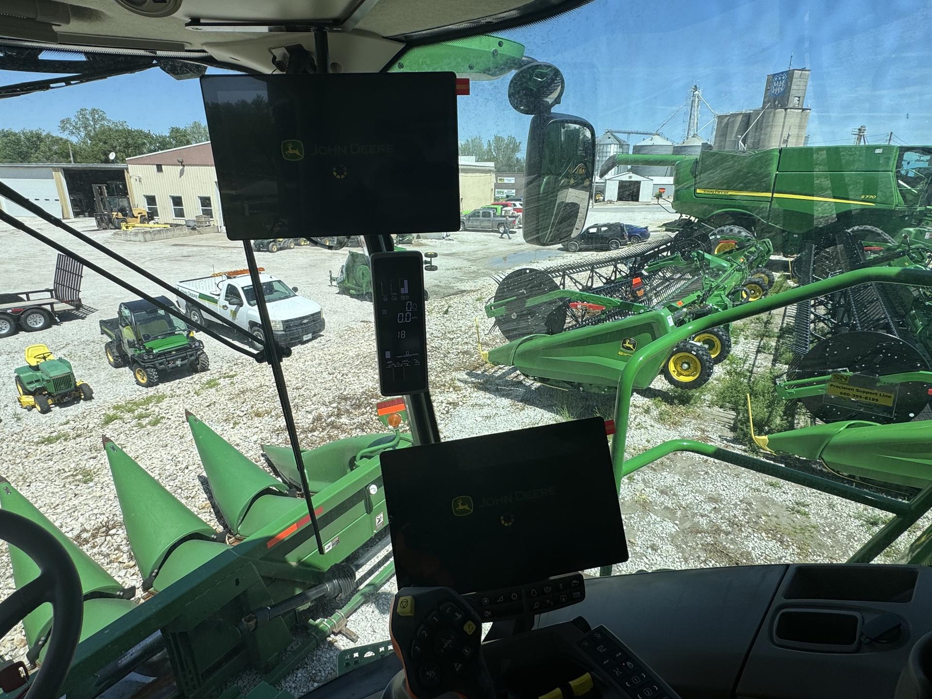 2024 John Deere S780