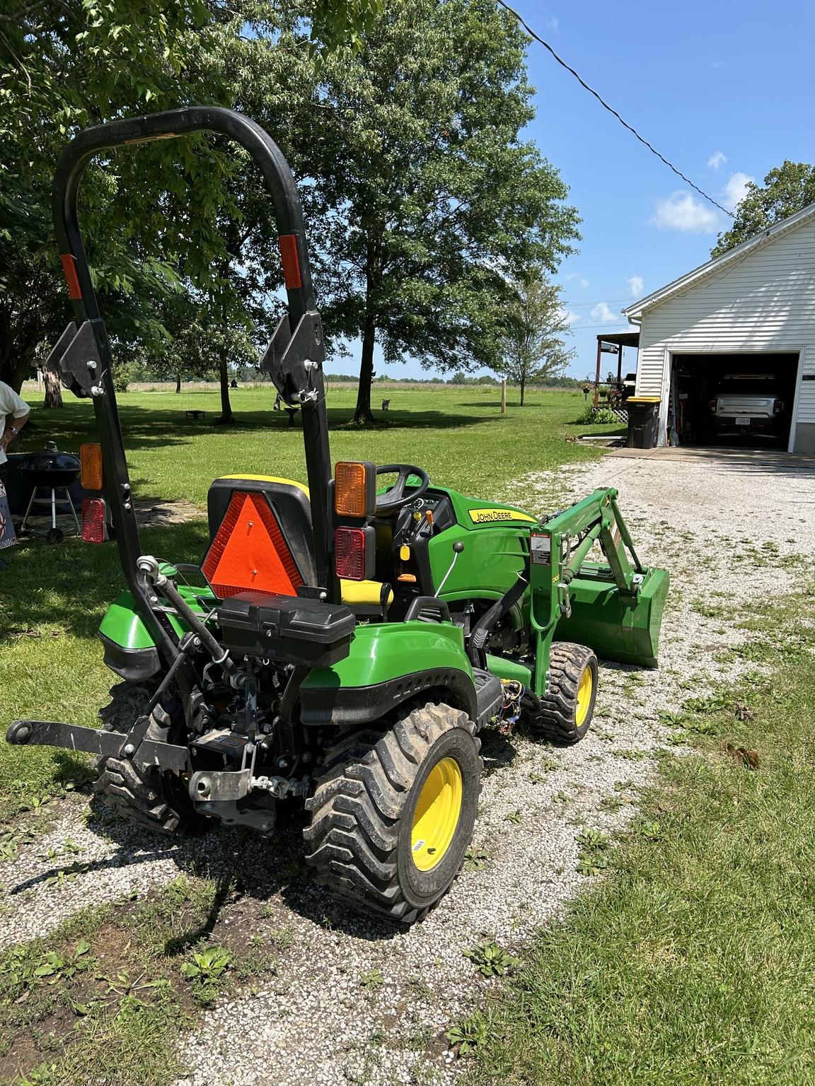 2017 John Deere 1023E