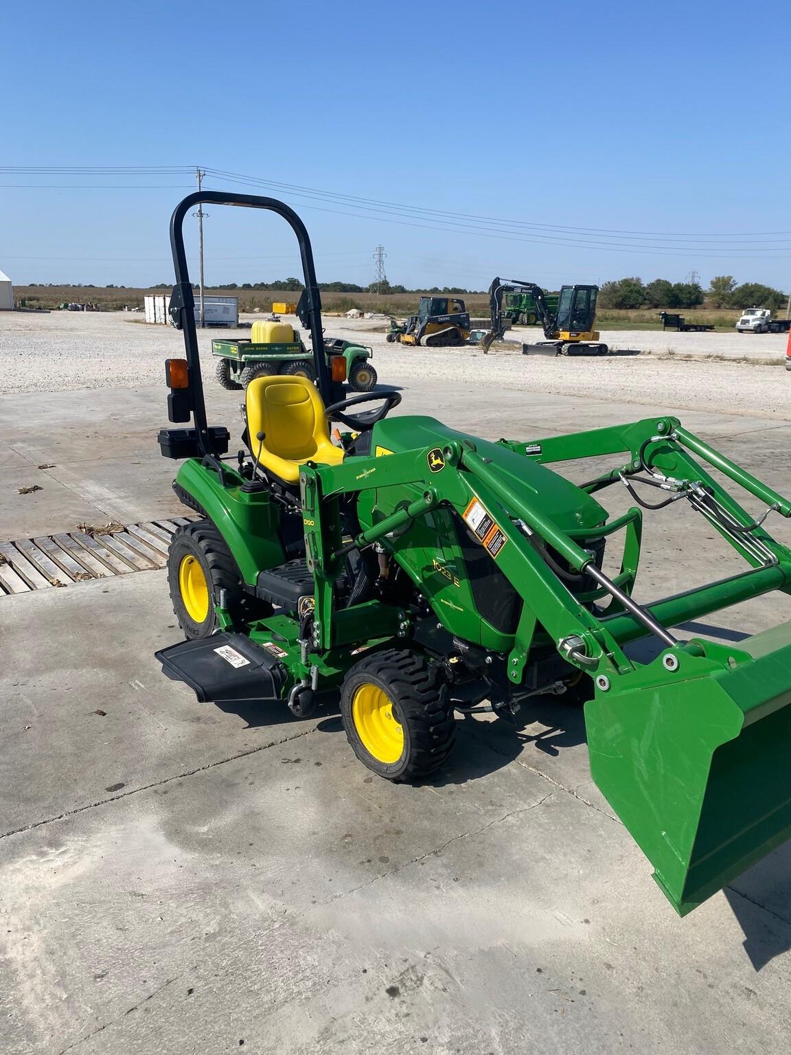 2017 John Deere 1023E